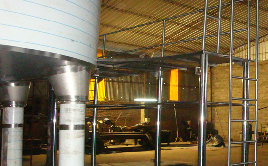 Tanque Inoxidable 3000 con Plataforma